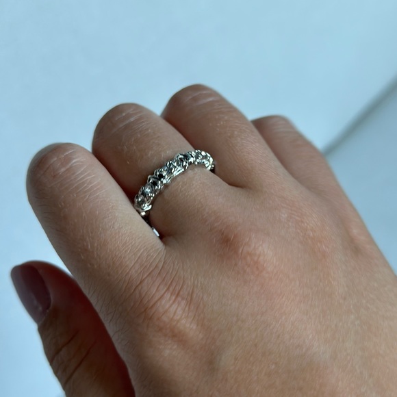 New very Sparkly Shiny Silver 925 plated Ring - Picture 2 of 7